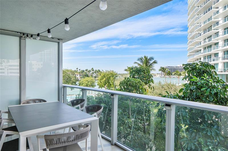 Miami Beach, Florida, 33141, United States, 2 Bedrooms Bedrooms, ,2 BathroomsBathrooms,Residential,For Sale,1990899