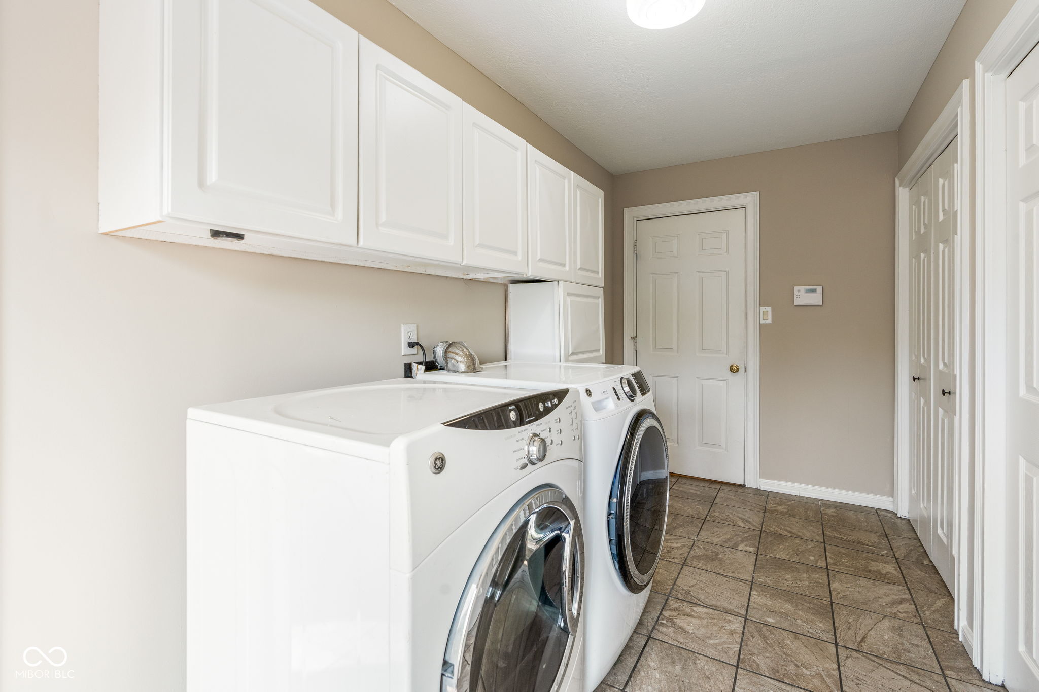 Fairland, Indiana, 46126, United States, 5 Bedrooms Bedrooms, ,4 BathroomsBathrooms,Residential,For Sale,1976010