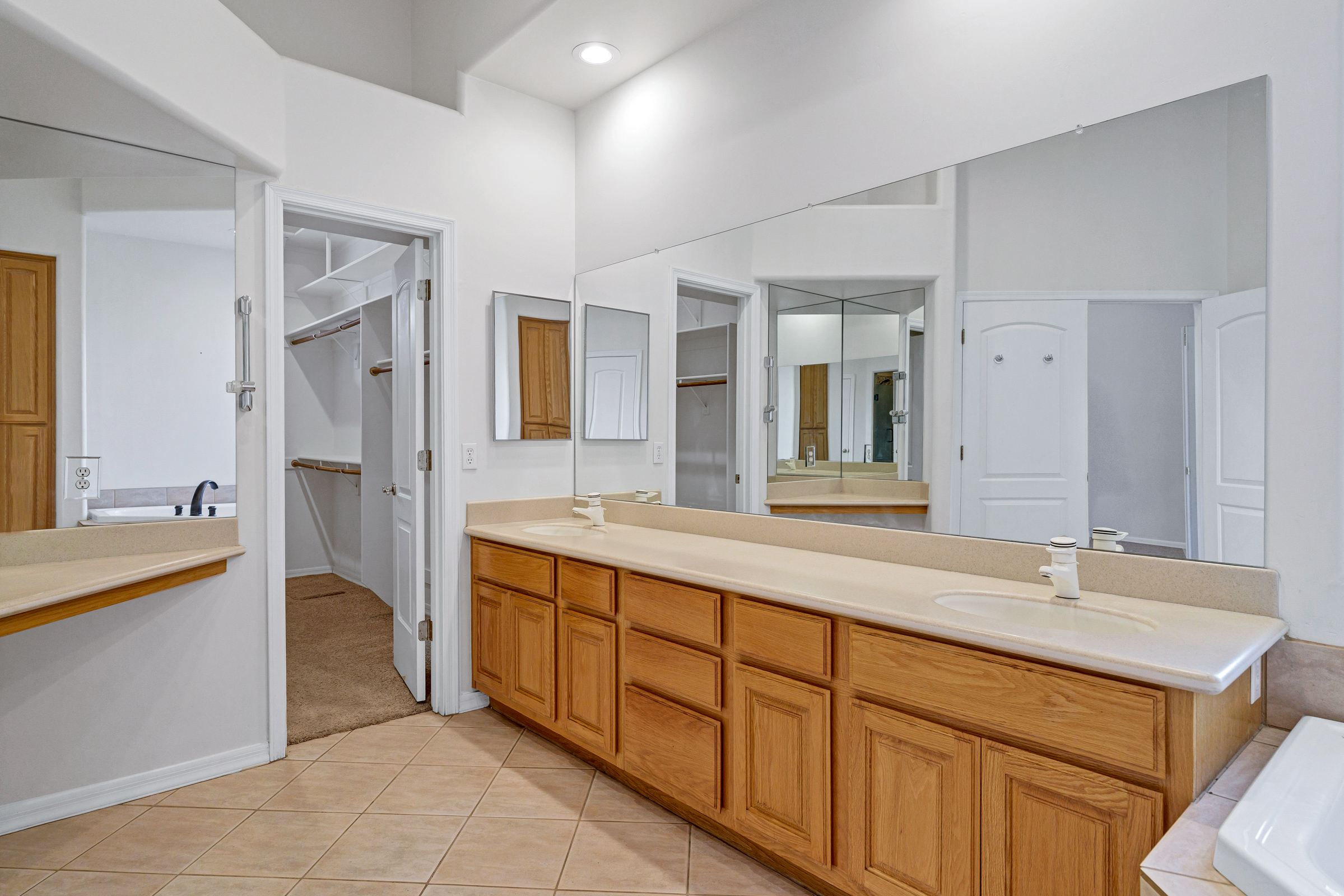 Mesa, Arizona, 85205, United States, 6 Bedrooms Bedrooms, ,3 BathroomsBathrooms,Residential,For Sale,1900615