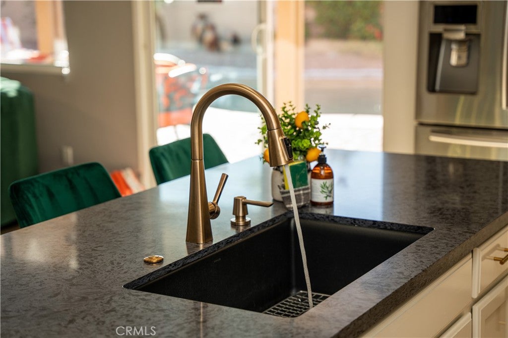 Indio, California, 92203, United States, 5 Bedrooms Bedrooms, ,3 BathroomsBathrooms,Residential,For Sale,1989302