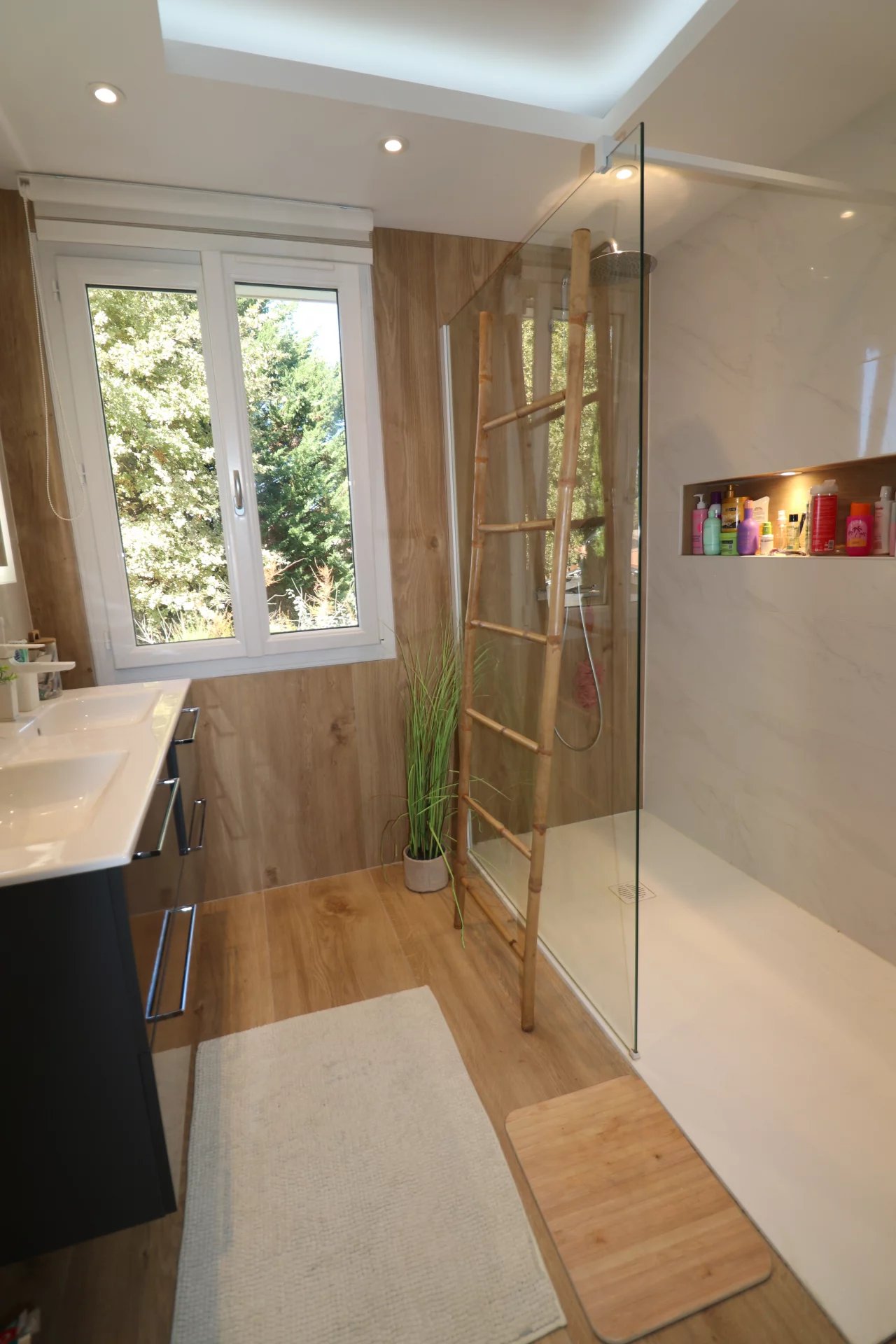 Gujan-Mestras, New Aquitaine, 33470, FR, 5 Bedrooms Bedrooms, ,Residential,For Sale,1995771