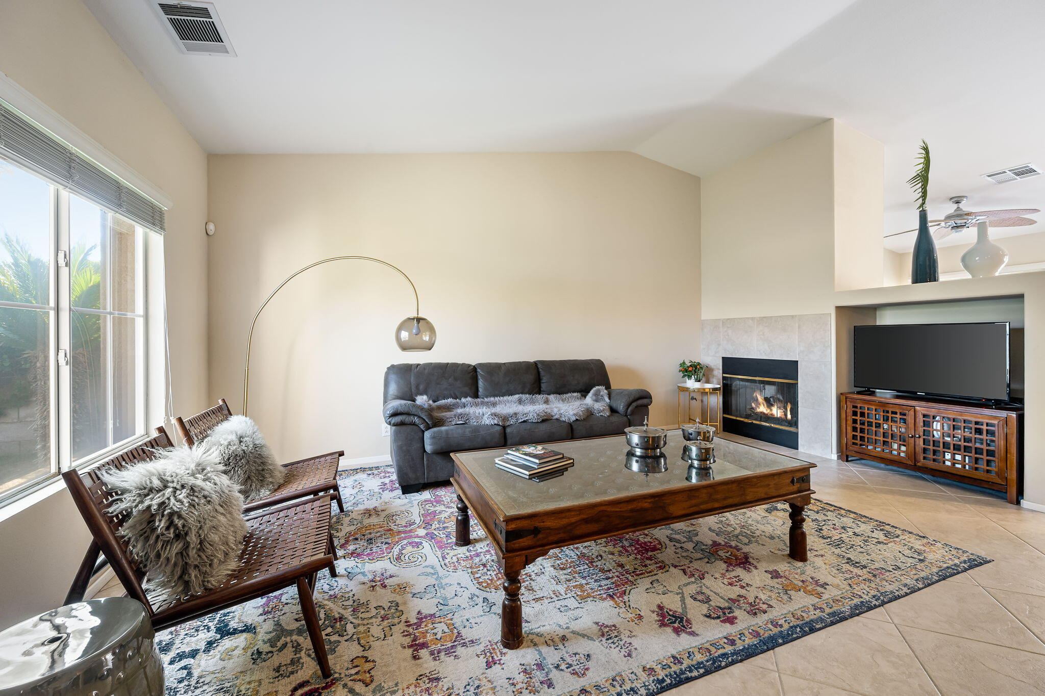 Indio, California, 92201, United States, 3 Bedrooms Bedrooms, ,2 BathroomsBathrooms,Residential,For Sale,1910889