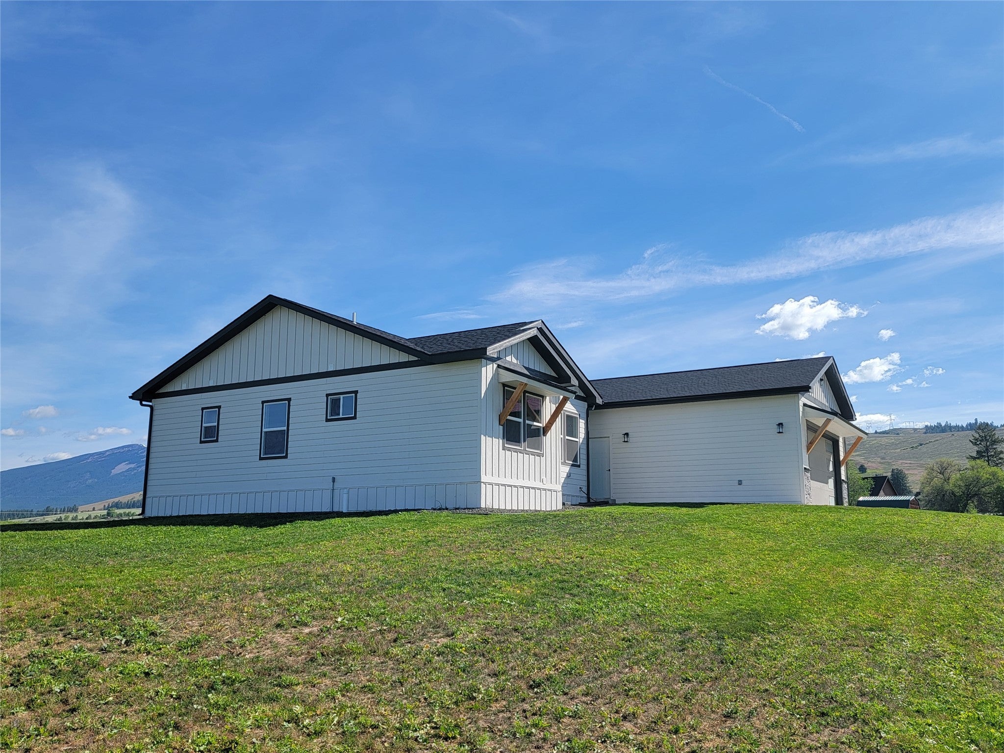 Plains, Montana, 59859, United States, 6 Bedrooms Bedrooms, ,3 BathroomsBathrooms,Residential,For Sale,1866900
