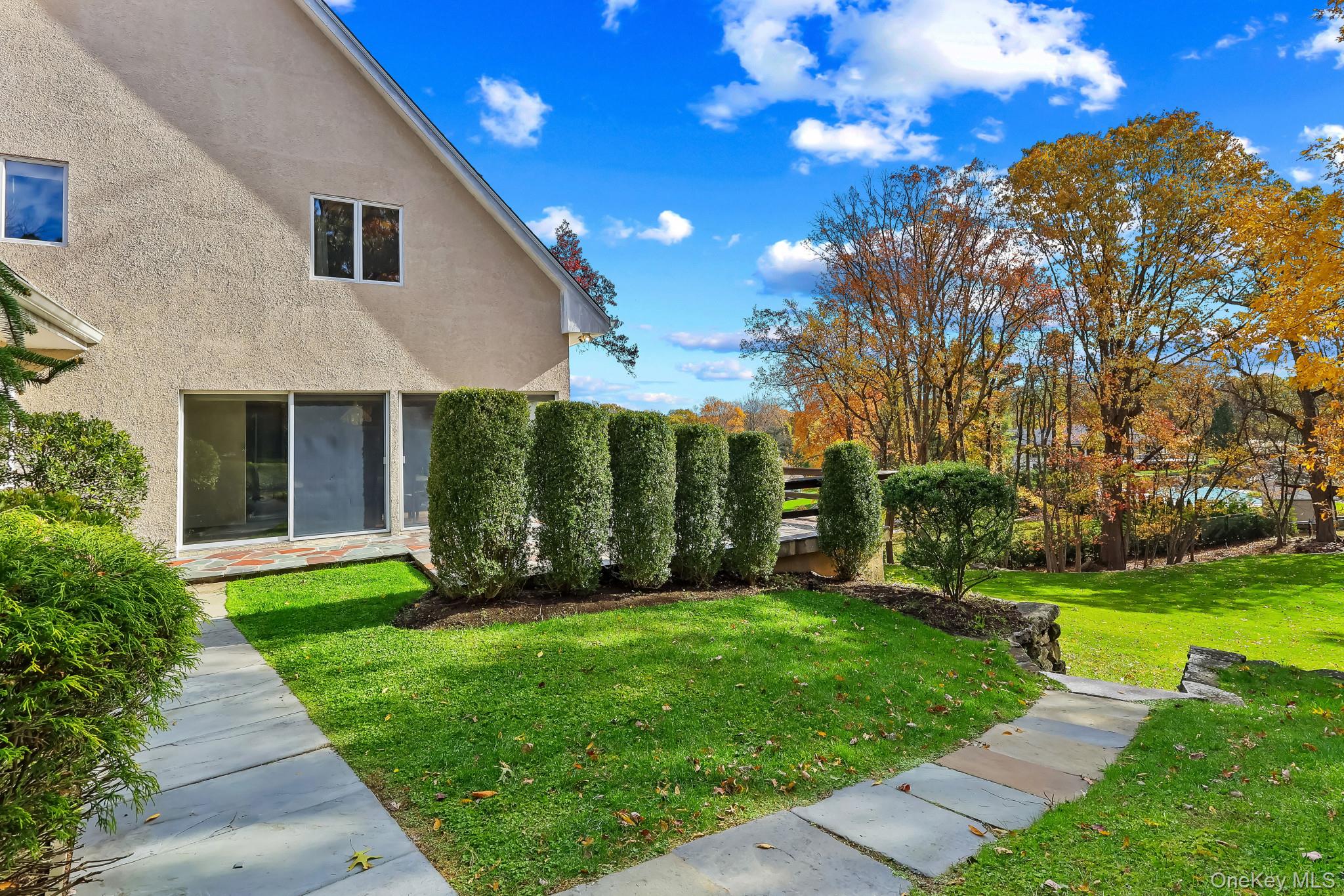 Harrison, New York, 10528, United States, 4 Bedrooms Bedrooms, ,5 BathroomsBathrooms,Residential,For Sale,1989402