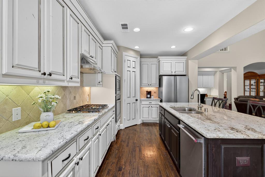 Argyle, Texas, 76226, United States, 4 Bedrooms Bedrooms, ,4 BathroomsBathrooms,Residential,For Sale,1988363