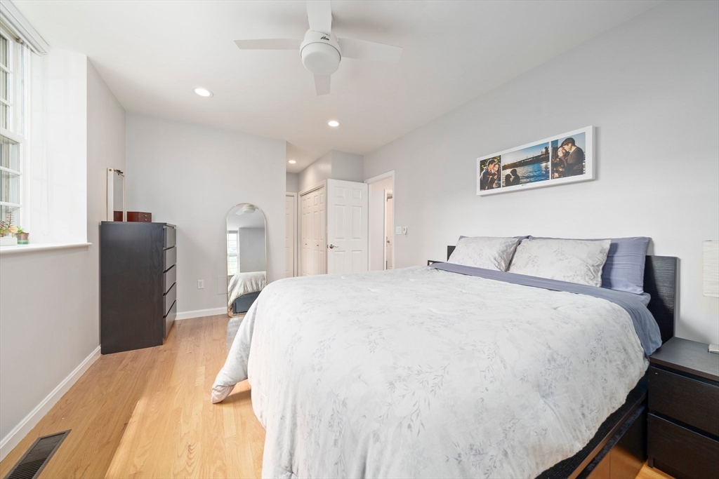 Brookline, Massachusetts, 02445, United States, 3 Bedrooms Bedrooms, ,2 BathroomsBathrooms,Residential,For Sale,1891424