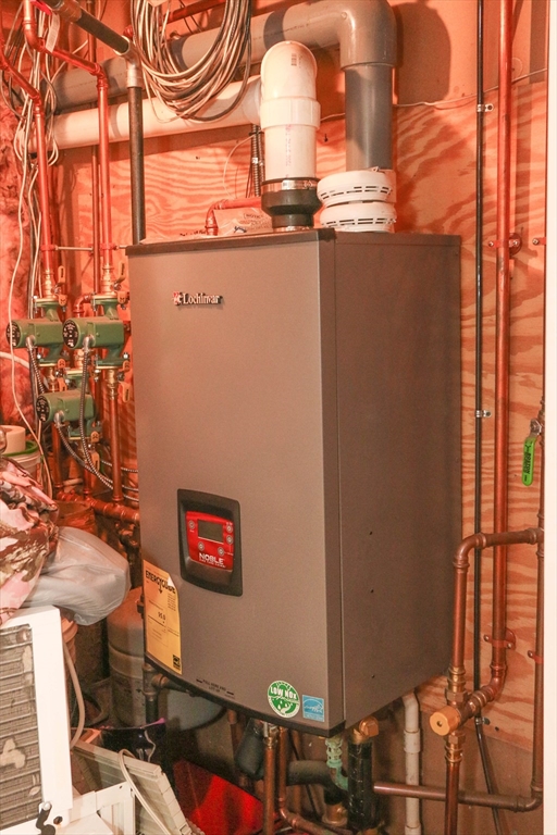 Merrimac, Massachusetts, 01860, United States, 3 Bedrooms Bedrooms, ,3 BathroomsBathrooms,Residential,For Sale,1976676