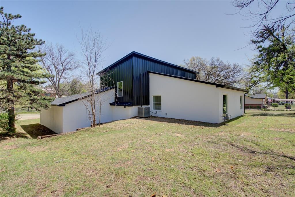 Purcell, Oklahoma, 73080, United States, 4 Bedrooms Bedrooms, ,4 BathroomsBathrooms,Residential,For Sale,1766644