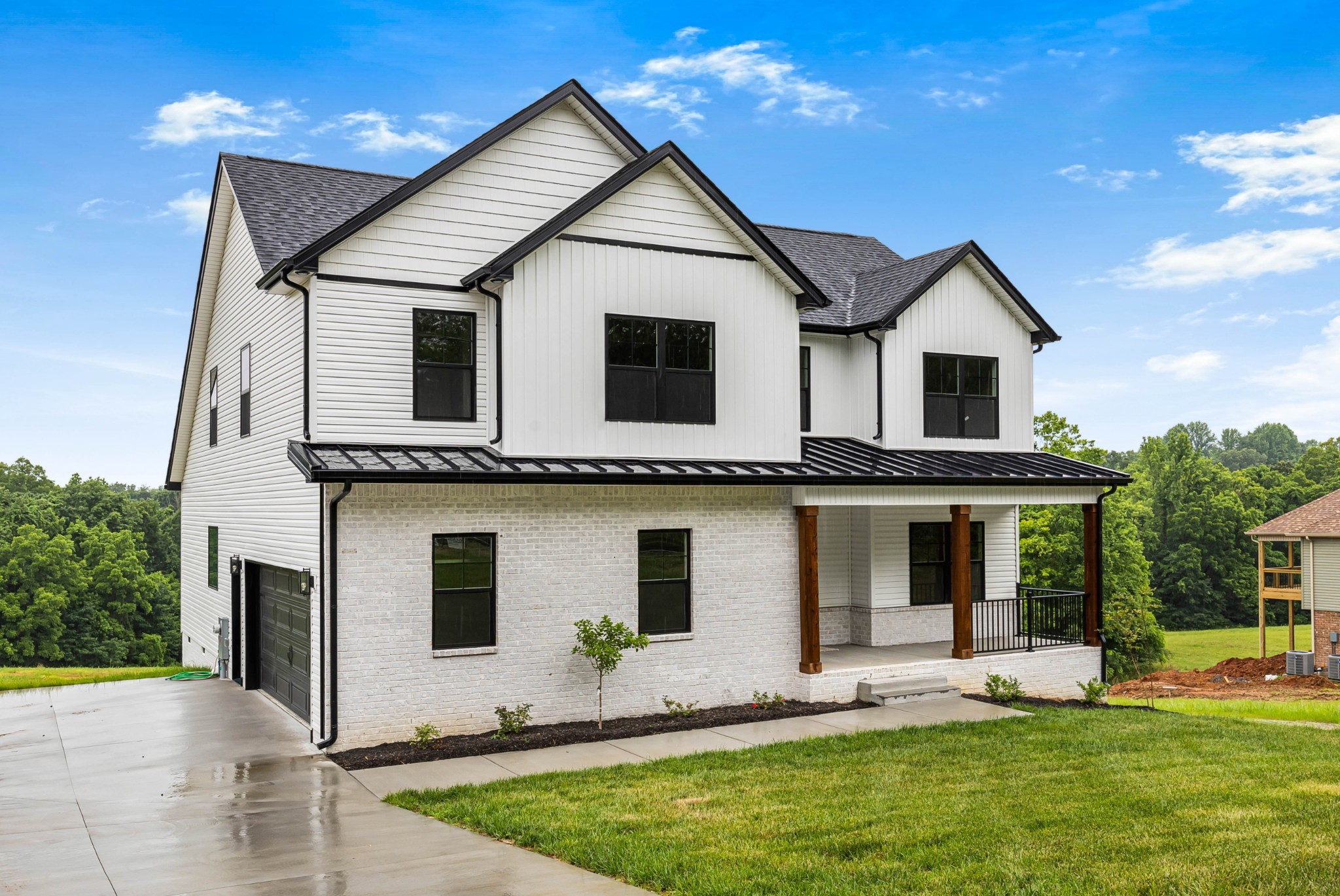 Clarksville, Tennessee, 37040, United States, 4 Bedrooms Bedrooms, ,3 BathroomsBathrooms,Residential,For Sale,1979946