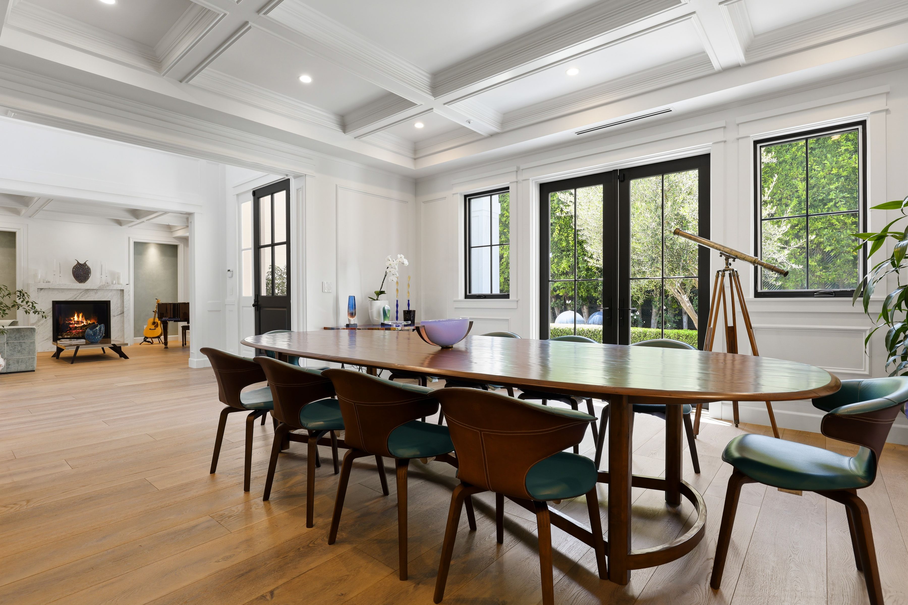  5342 Shoshone Avenue - 物件實景