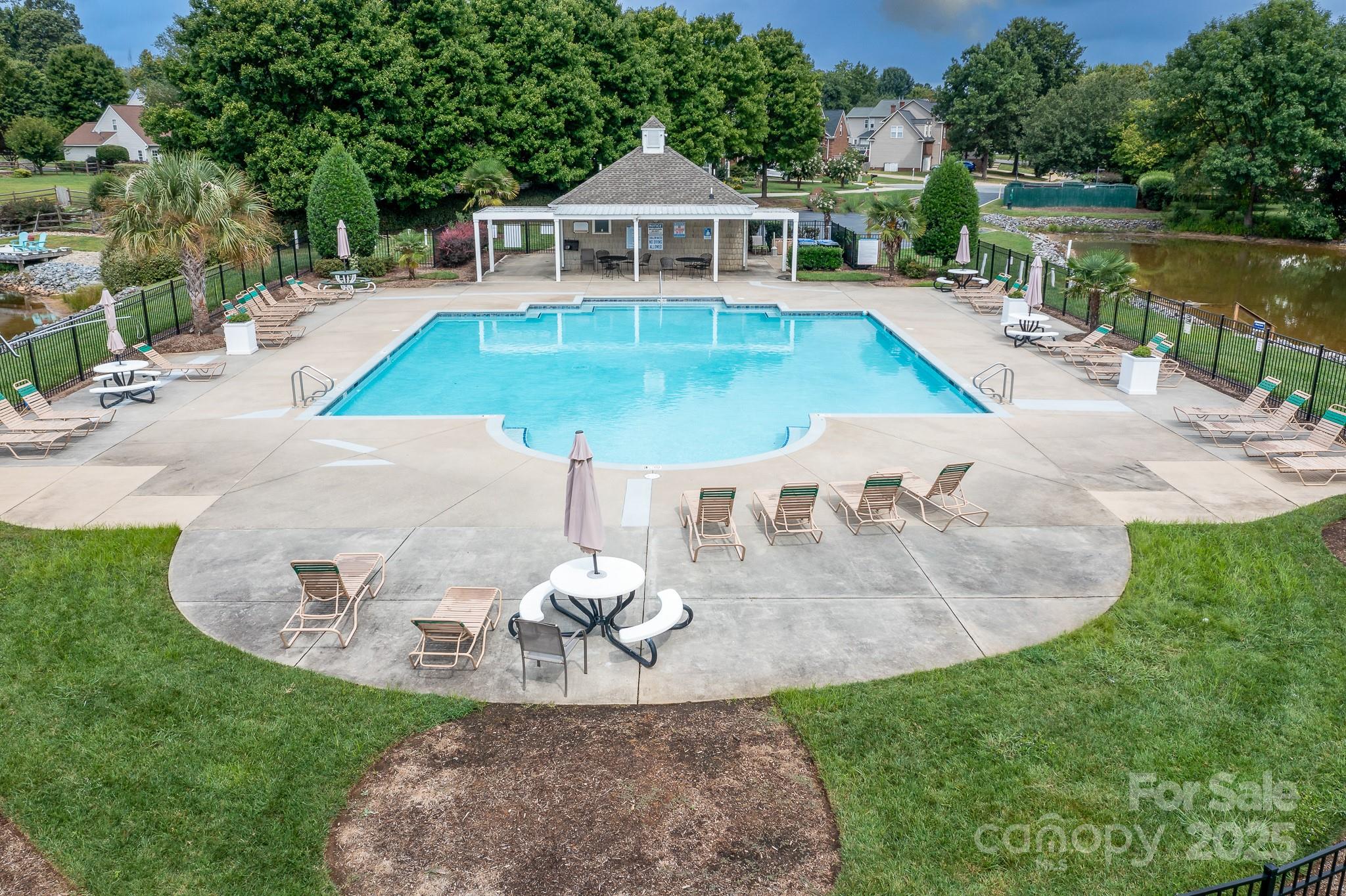 Mooresville, North Carolina, 28117, United States, 4 Bedrooms Bedrooms, ,3 BathroomsBathrooms,Residential,For Sale,1766342