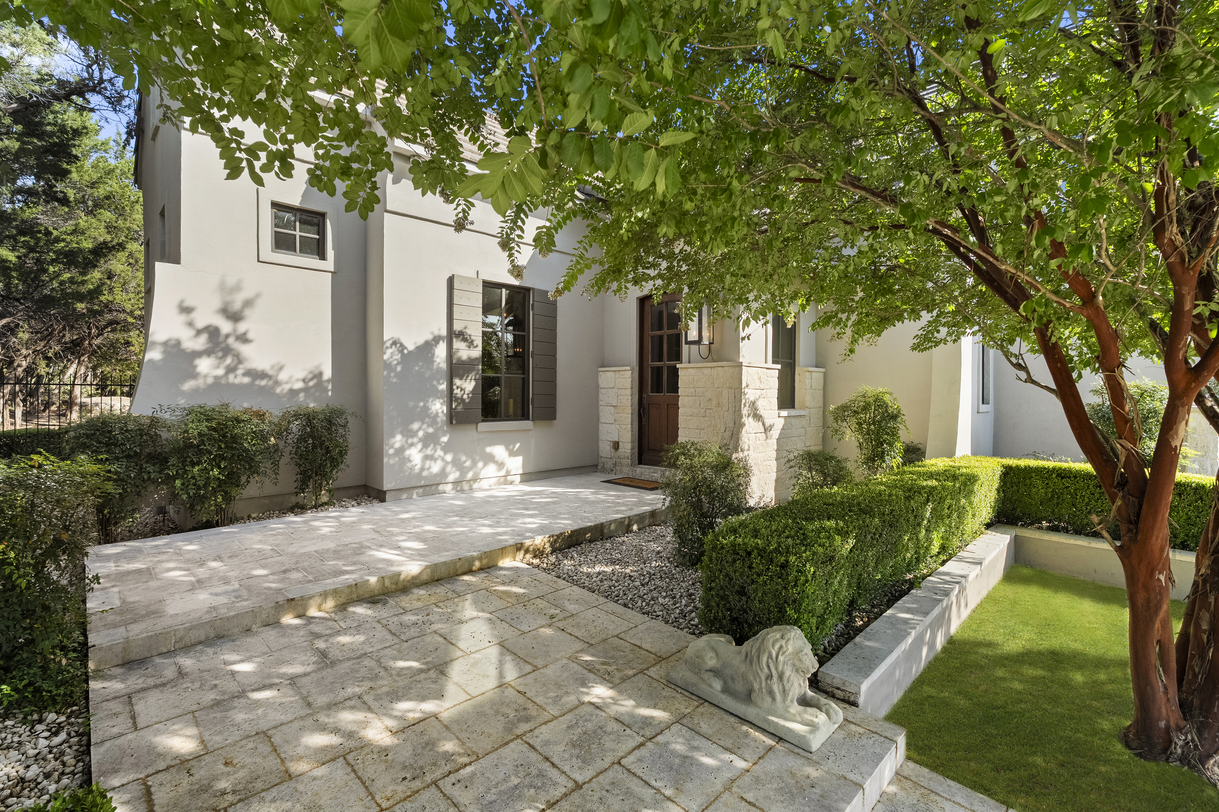 Extraordinary Estate in The Dominion with Dual Residences - 物件實景