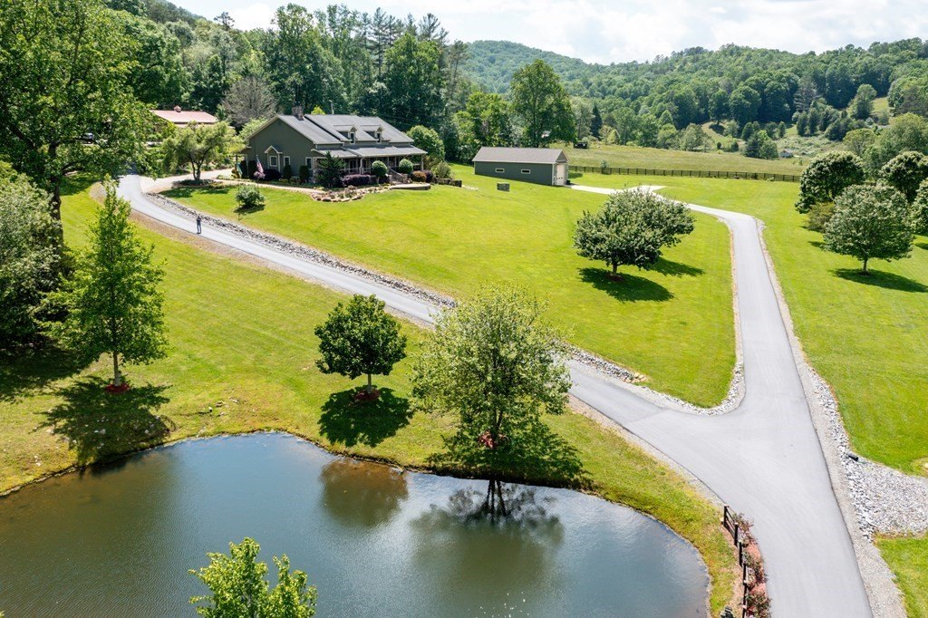 Hayesville, North Carolina, 28904, United States, 4 Bedrooms Bedrooms, ,4 BathroomsBathrooms,Residential,For Sale,1879650