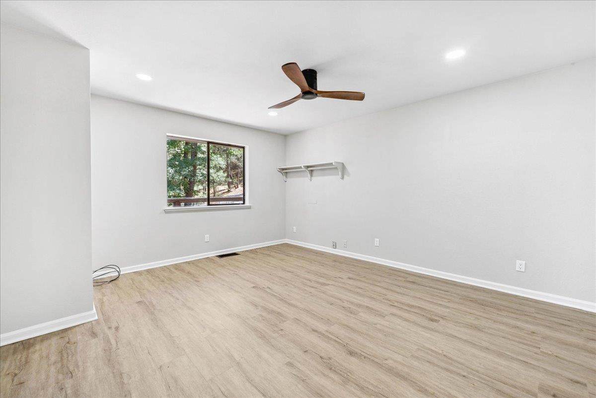 Grass Valley, California, 95949, United States, 4 Bedrooms Bedrooms, ,3 BathroomsBathrooms,Residential,For Sale,1976172