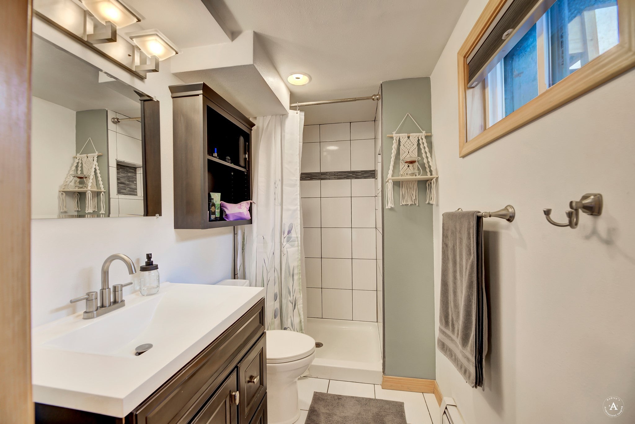 Helena, Montana, 59602, United States, 5 Bedrooms Bedrooms, ,3 BathroomsBathrooms,Residential,For Sale,1752683