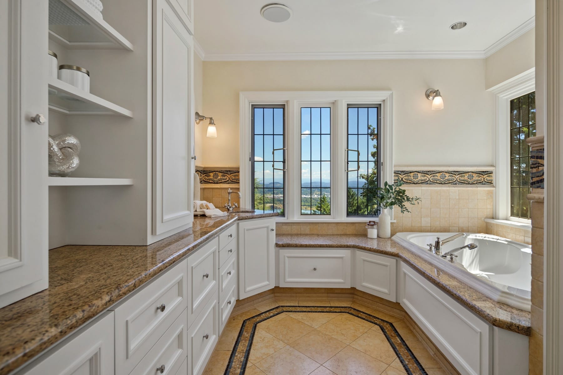  5570 SW MENEFEE DR Portland, OR 97239 - 物件實景