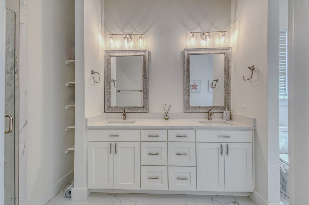 Fredericksburg, Texas, 78624, United States, 3 Bedrooms Bedrooms, ,2 BathroomsBathrooms,Residential,For Sale,1983359