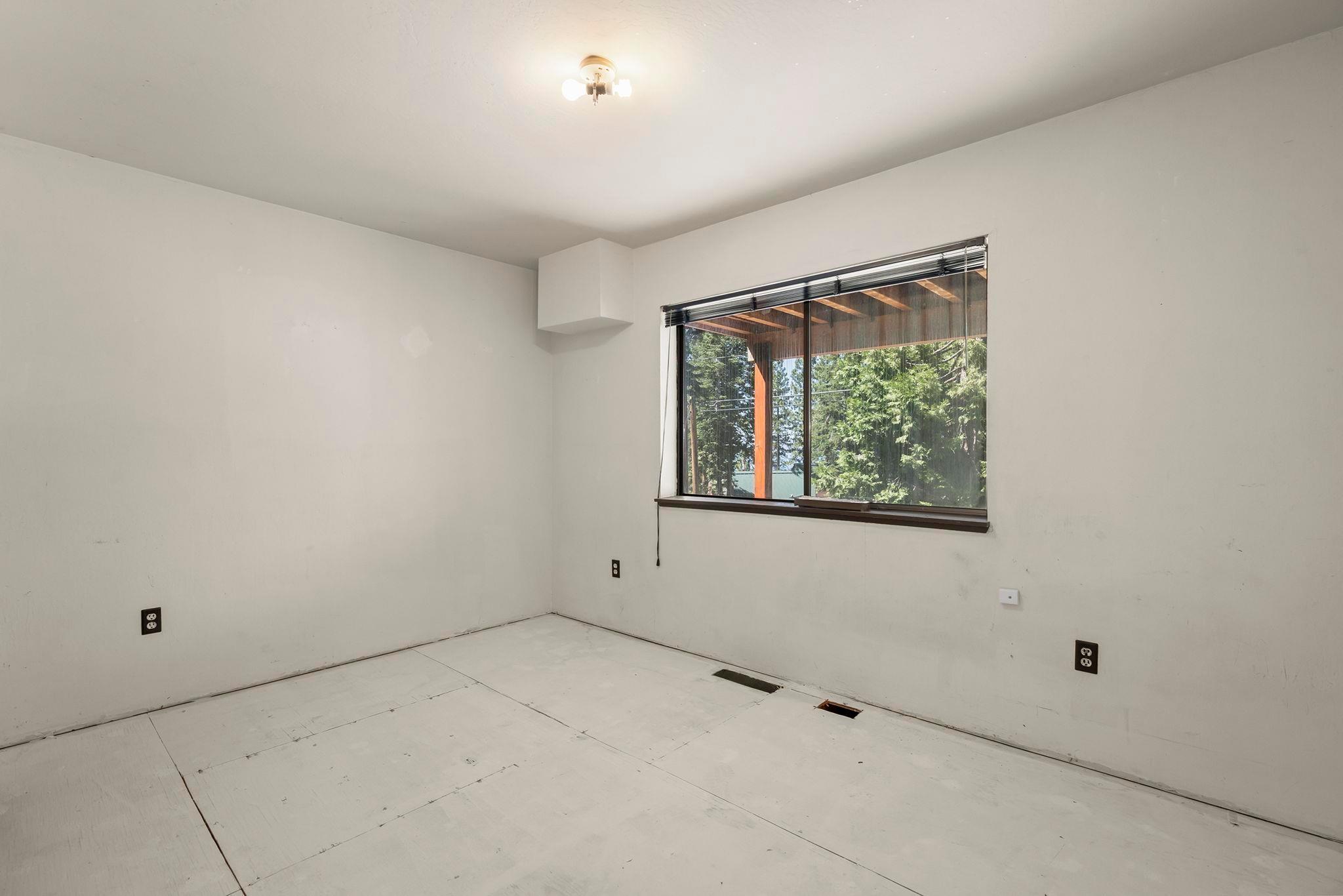 Kings Beach, California, 96143, United States, 4 Bedrooms Bedrooms, ,Residential,For Sale,1895798