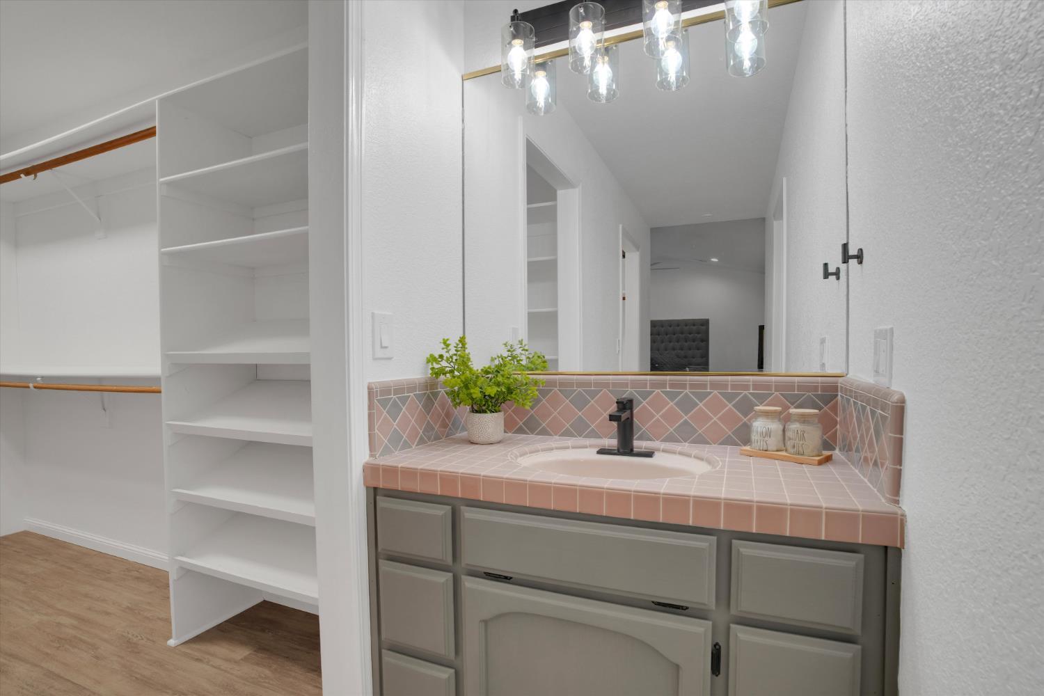 Turlock, California, 95382, United States, 4 Bedrooms Bedrooms, ,3 BathroomsBathrooms,Residential,For Sale,1975222