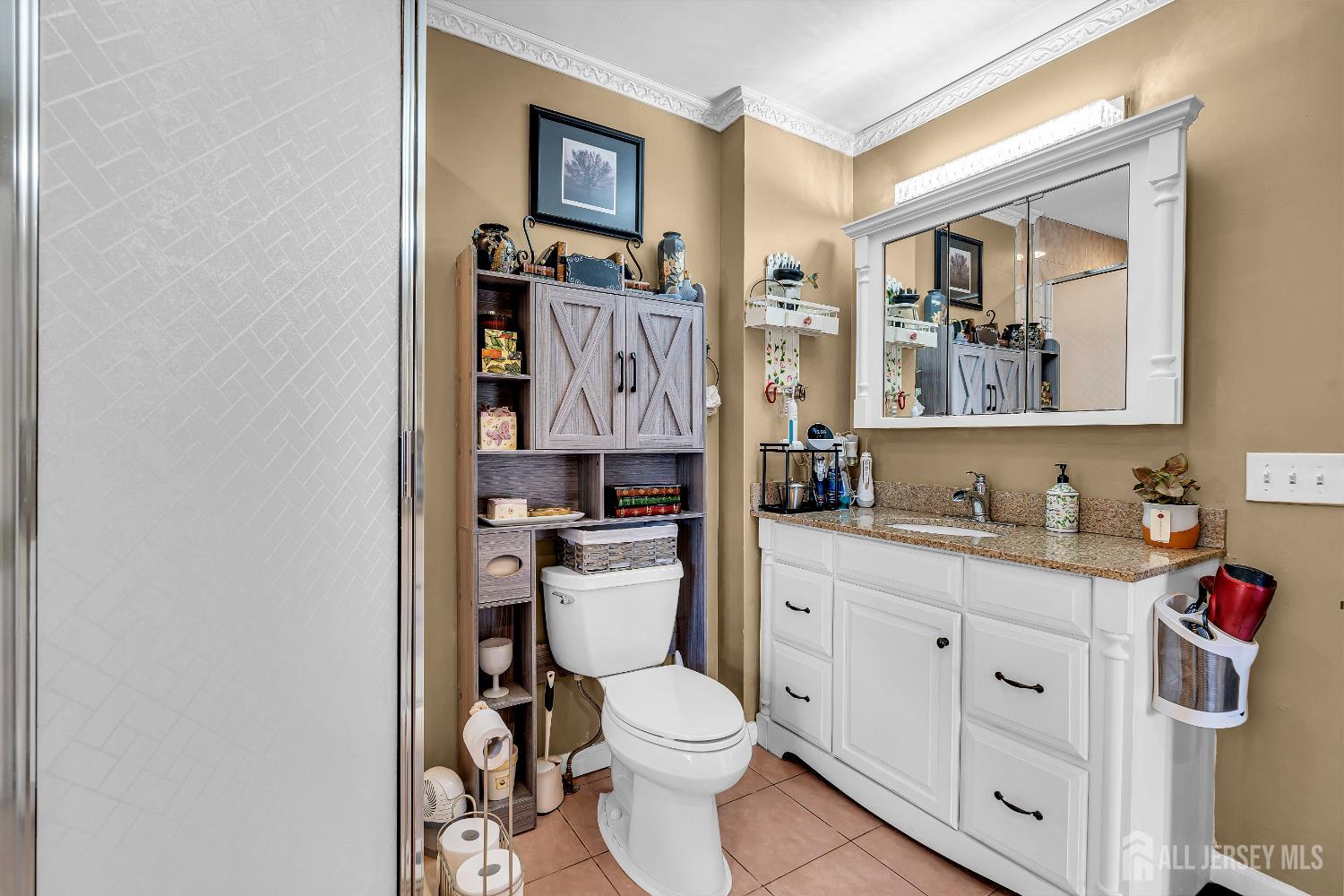 Woodbridge Proper, New Jersey, 07095, United States, 5 Bedrooms Bedrooms, ,2 BathroomsBathrooms,Residential,For Sale,1906051