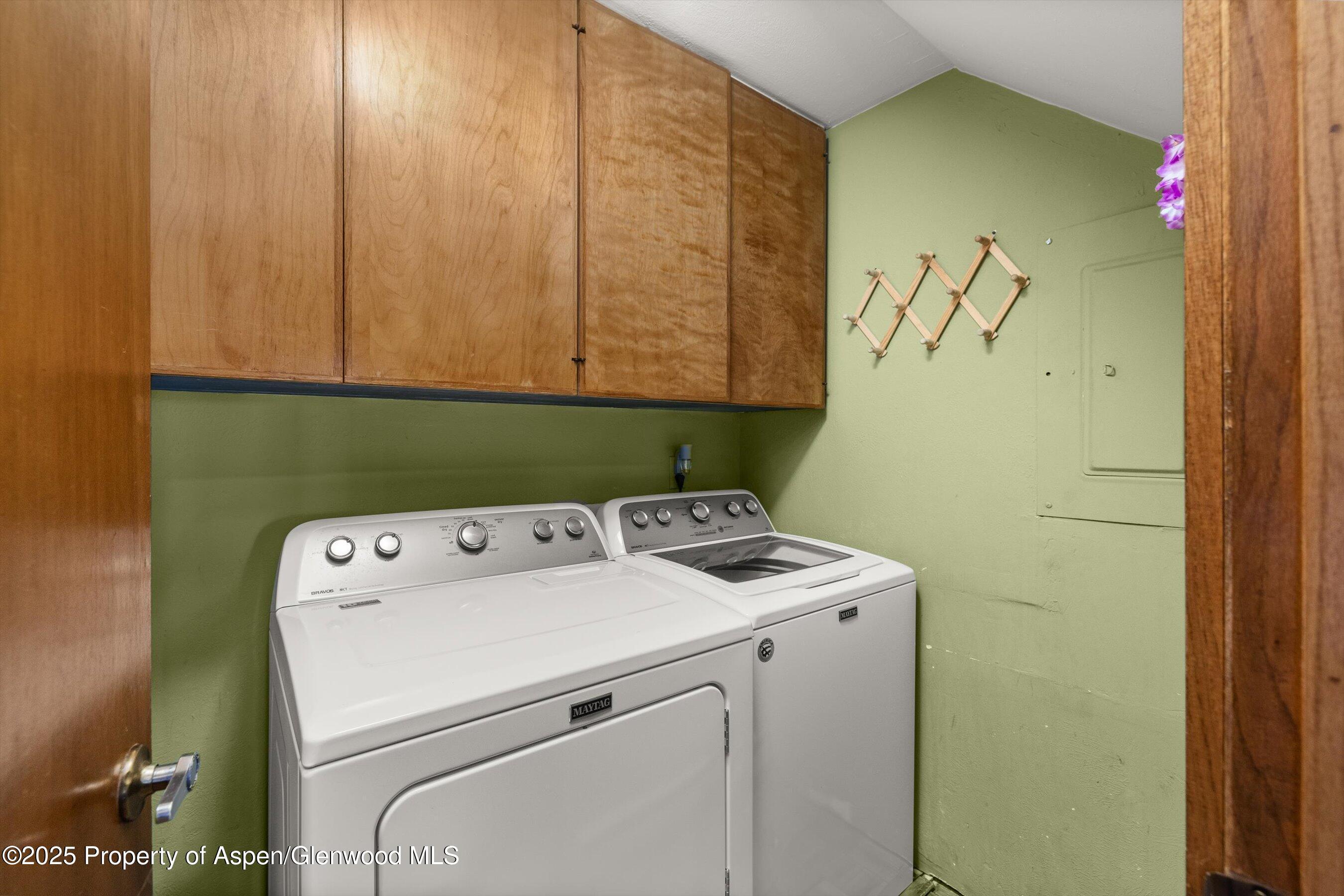Aspen, Colorado, 81611, United States, 2 Bedrooms Bedrooms, ,2 BathroomsBathrooms,Residential,For Sale,1867403