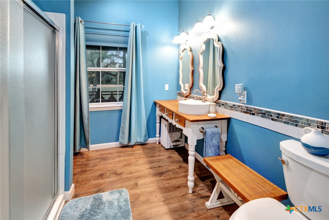 Hallettsville, Texas, 77964, United States, 2 Bedrooms Bedrooms, ,2 BathroomsBathrooms,Residential,For Sale,1989006