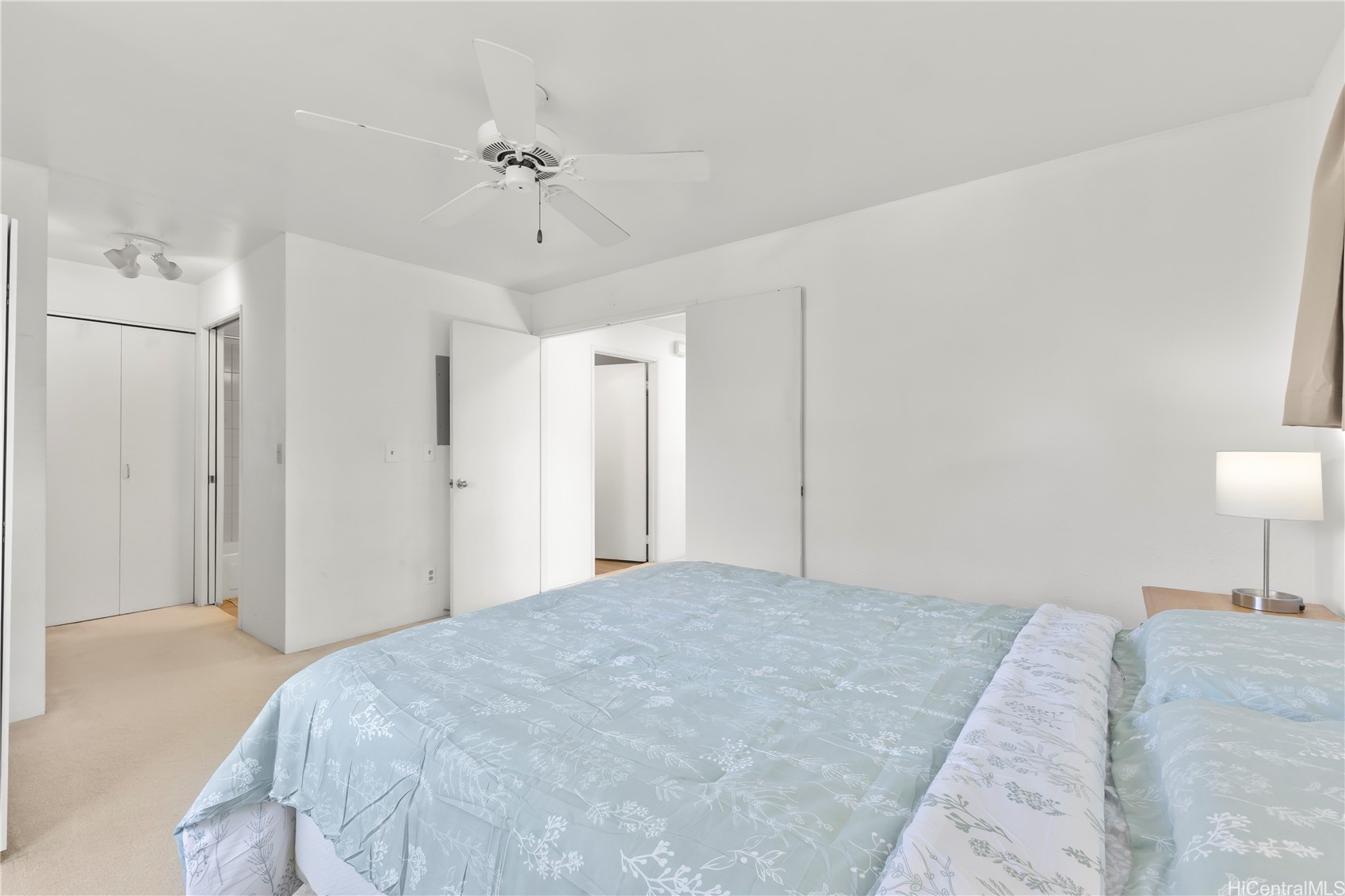 Waipahu, Hawaii, 96797, United States, 2 Bedrooms Bedrooms, ,2 BathroomsBathrooms,Residential,For Sale,1940707