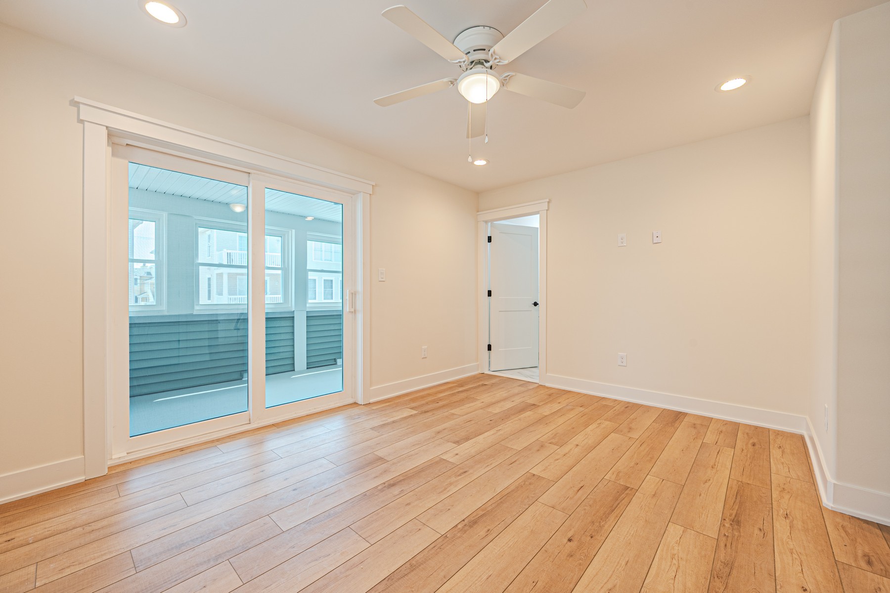  5512 Asbury Avenue - 物件實景