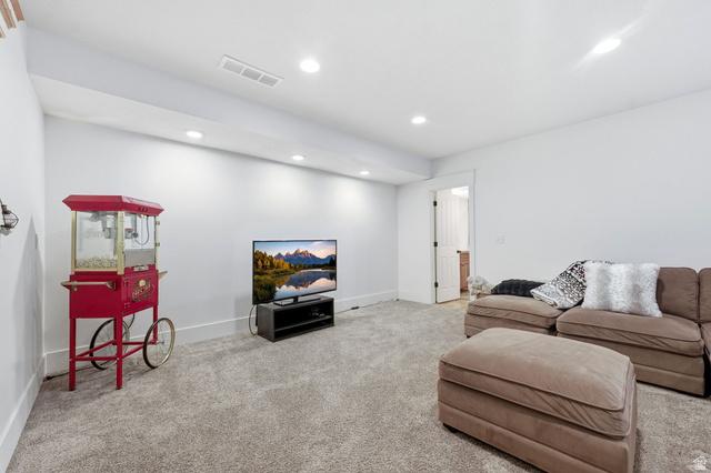 Centerville, Utah, 84014, United States, 4 Bedrooms Bedrooms, ,4 BathroomsBathrooms,Residential,For Sale,2027552
