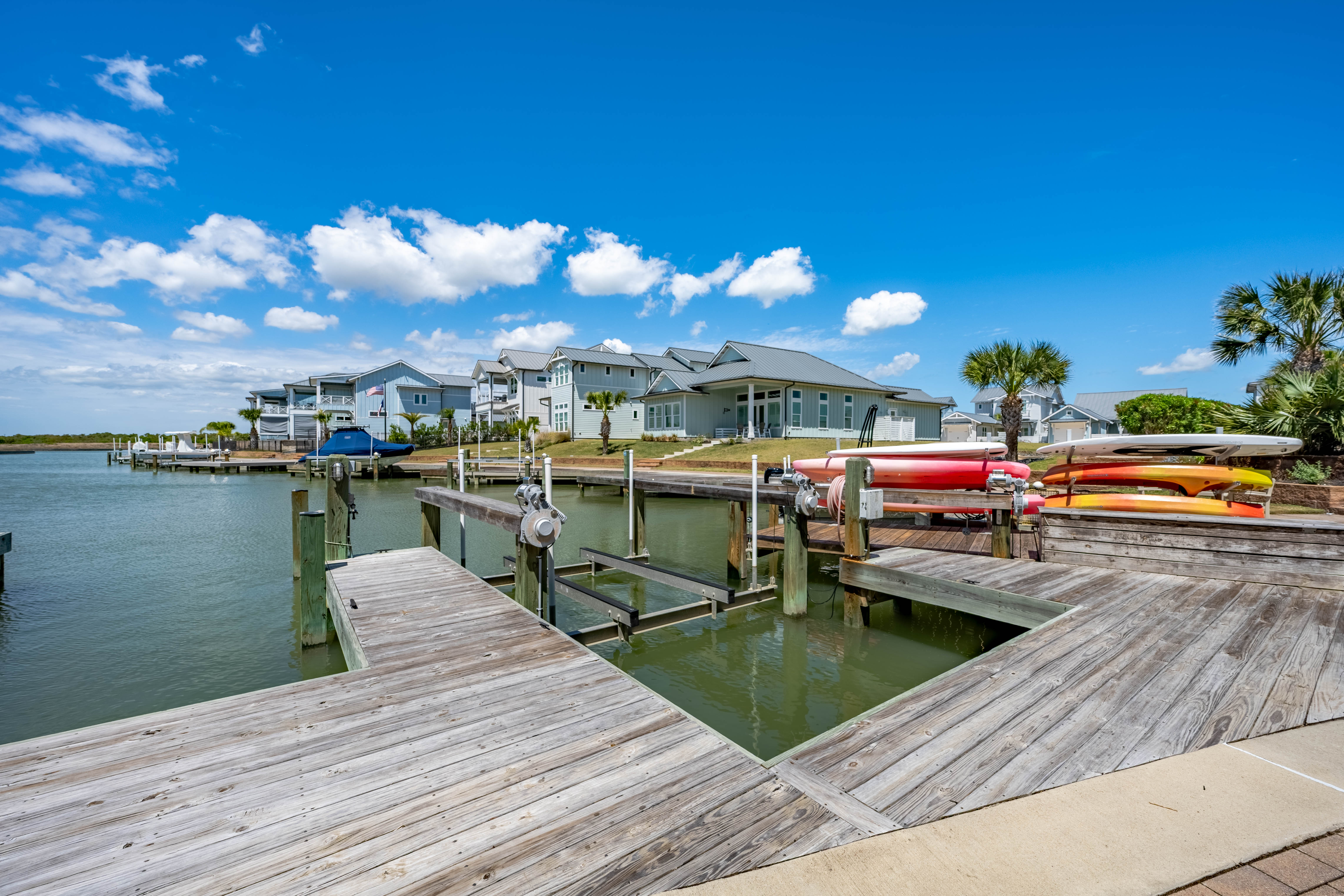  Relaxing 4BR Waterfront Condo - 物件實景