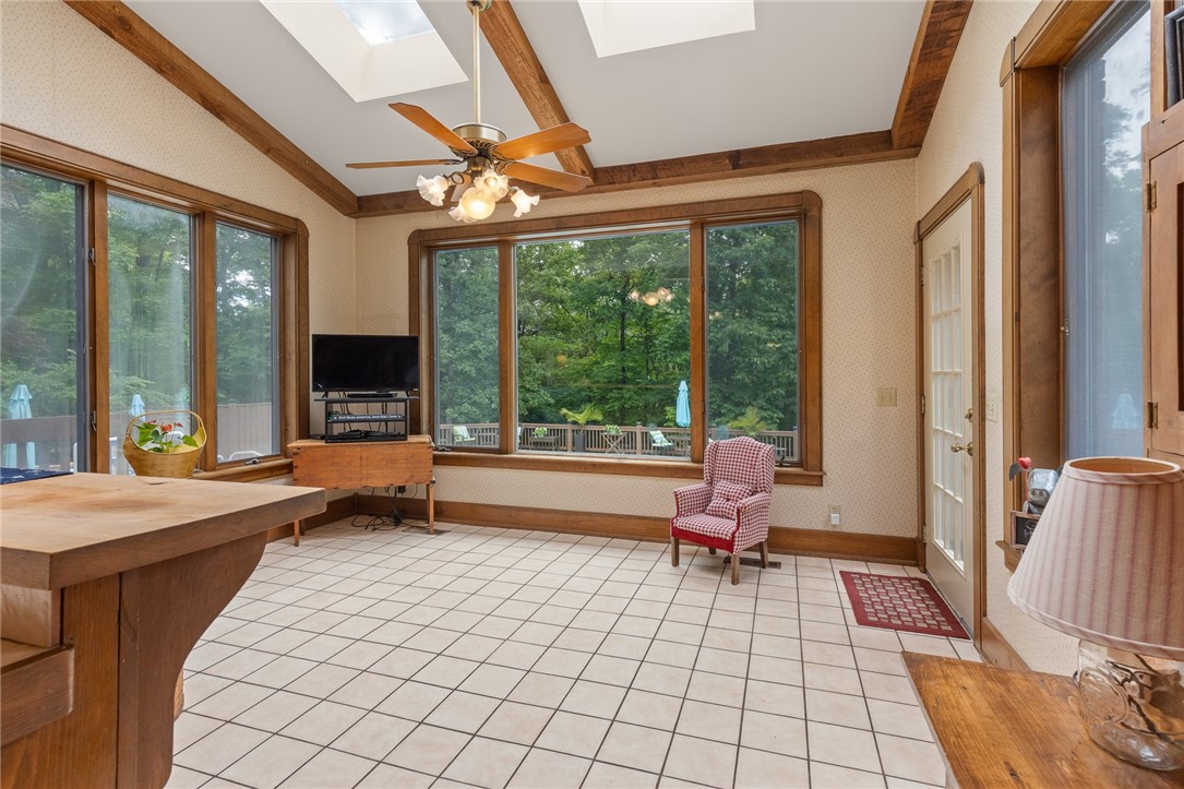 Harrison, Arkansas, 72601, United States, 7 Bedrooms Bedrooms, ,5 BathroomsBathrooms,Residential,For Sale,1850166