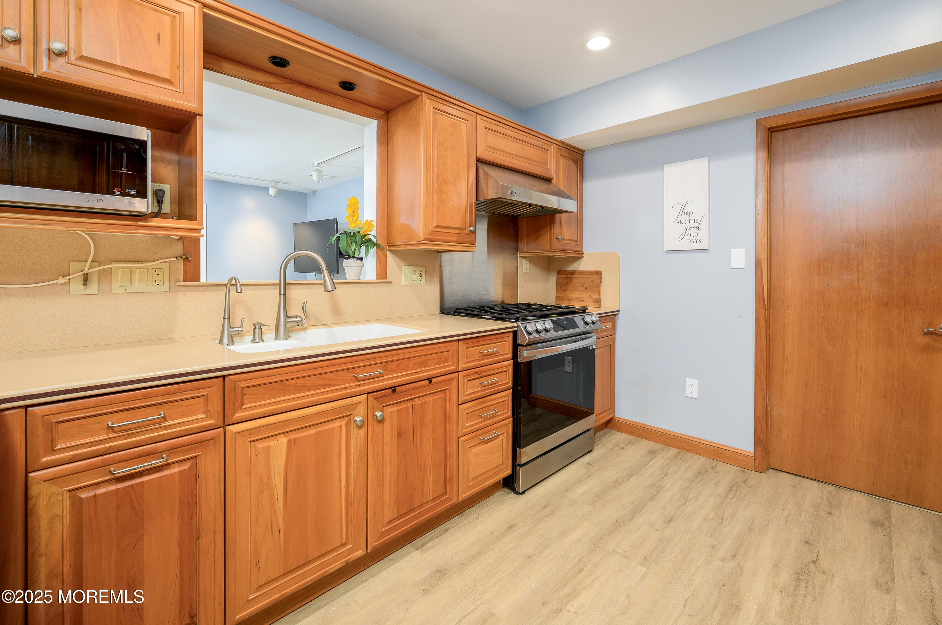 Manalapan, New Jersey, 07726, United States, 4 Bedrooms Bedrooms, ,3 BathroomsBathrooms,Residential,For Sale,1938974