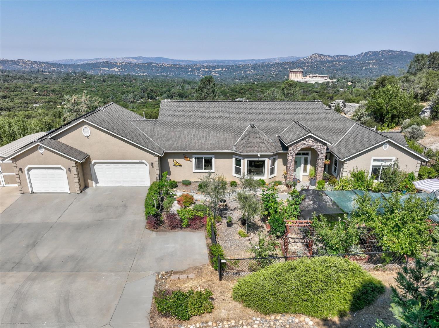 Coarsegold, California, 93614, United States, 4 Bedrooms Bedrooms, ,3 BathroomsBathrooms,Residential,For Sale,1923436