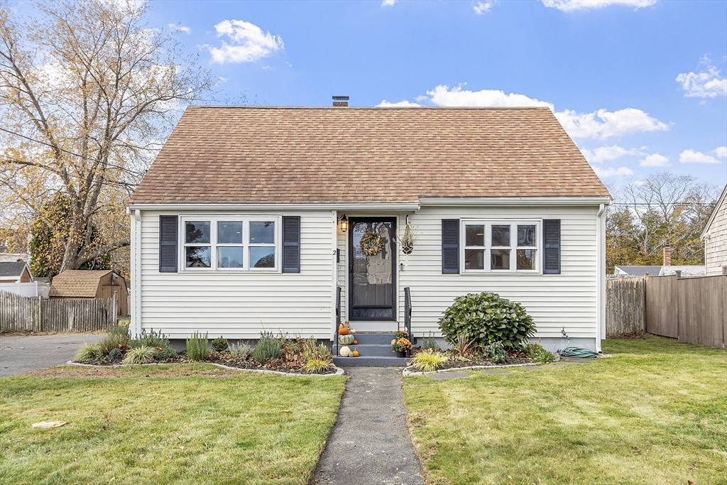 Peabody, Massachusetts, 01960, United States, 4 Bedrooms Bedrooms, ,1 BathroomBathrooms,Residential,For Sale,1990293