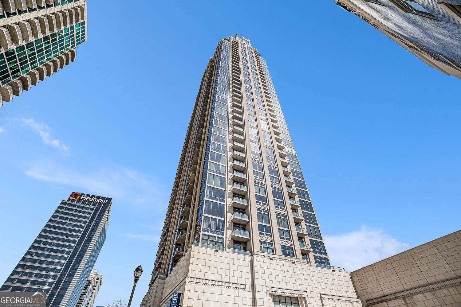 Atlanta, Georgia, 30363, United States, 3 Bedrooms Bedrooms, ,3 BathroomsBathrooms,Residential,For Sale,1859016