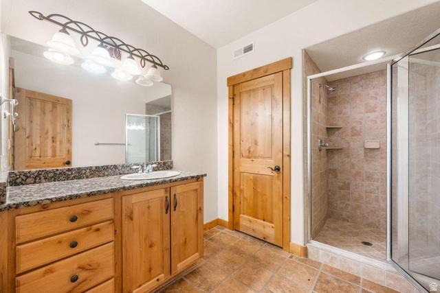 St. George, Utah, 84790, United States, 7 Bedrooms Bedrooms, ,6 BathroomsBathrooms,Residential,For Sale,1986133