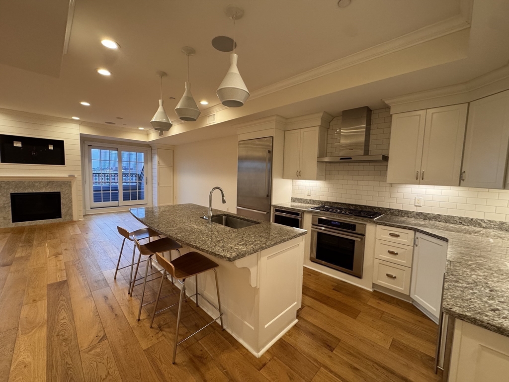 Boston, Massachusetts, 02129, United States, 3 Bedrooms Bedrooms, ,3 BathroomsBathrooms,Residential,For Sale,1883485