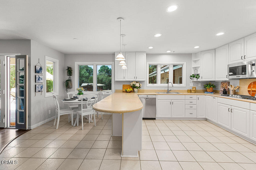 Camarillo, California, 93012, United States, 4 Bedrooms Bedrooms, ,4 BathroomsBathrooms,Residential,For Sale,1828524