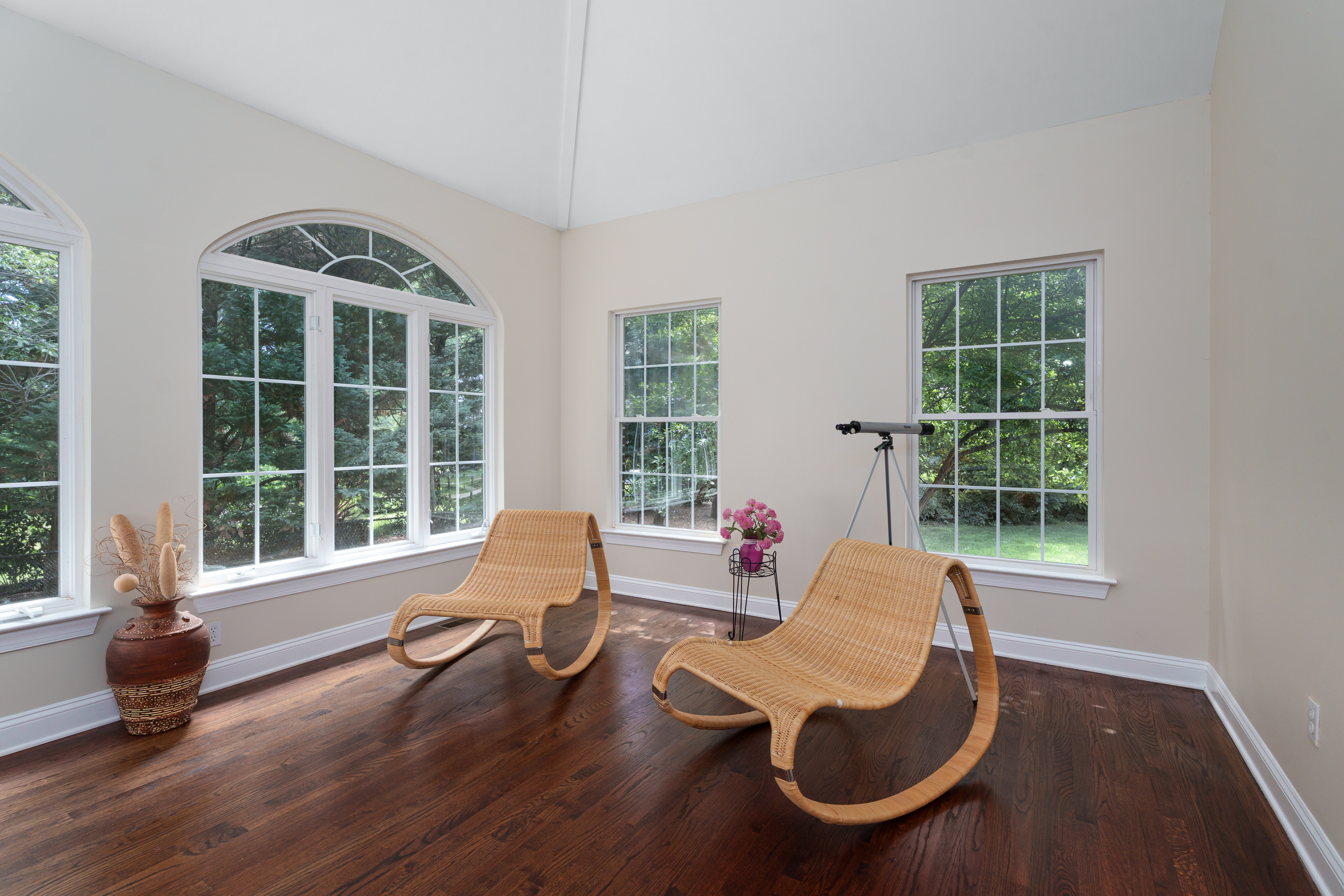  Privacy, Space and Prestige in West Windsor - 物件實景