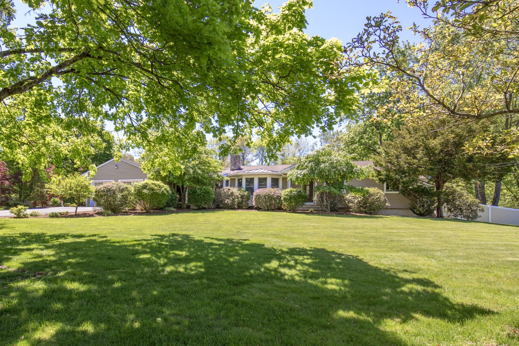  Sprawling Ranch Style Home Set on Picturesque Park-Like Property - 物件實景