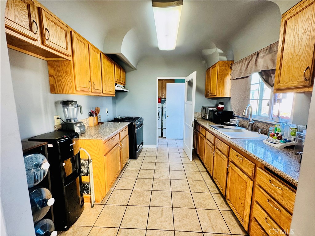 Los Angeles, California, 90023, United States, 4 Bedrooms Bedrooms, ,3 BathroomsBathrooms,Residential,For Sale,2013063