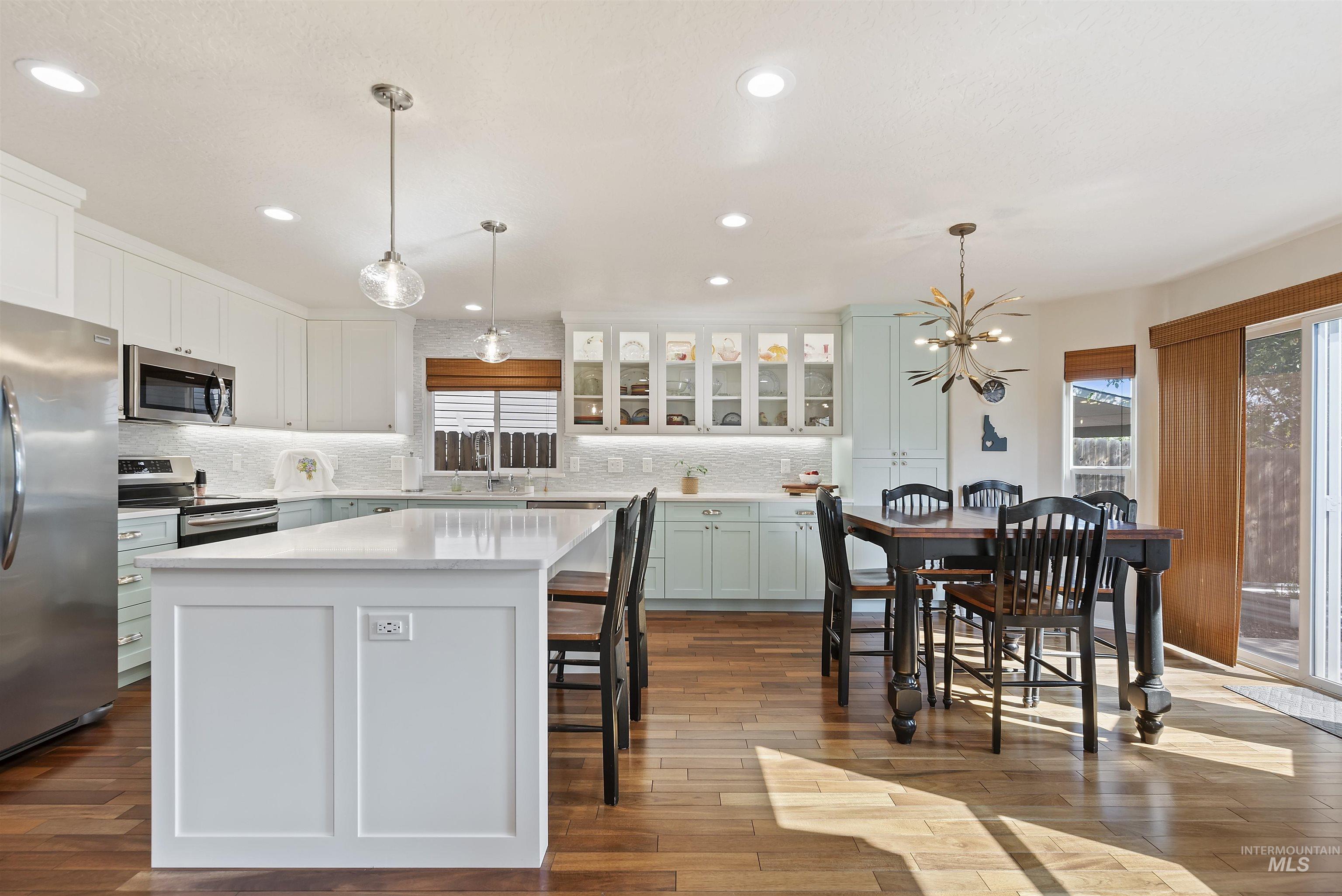 Meridian, Idaho, 83642-7897, United States, 4 Bedrooms Bedrooms, ,Residential,For Sale,1934676