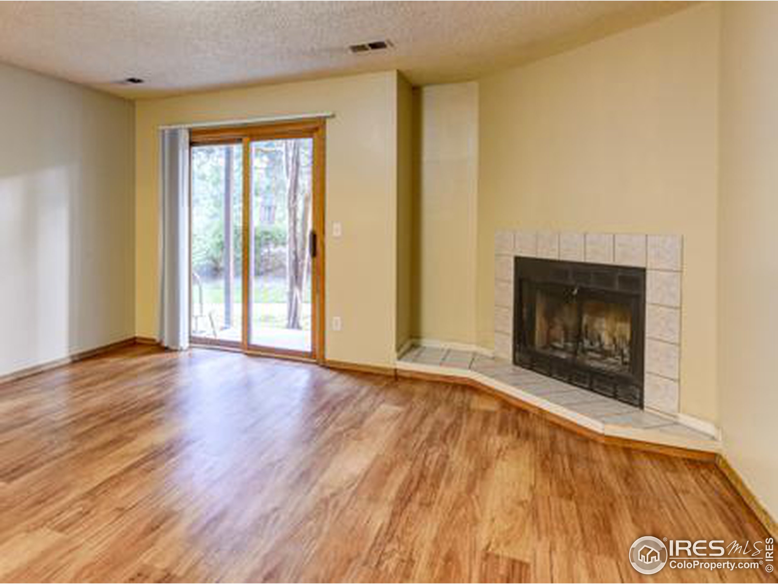 Boulder, Colorado, 80303, United States, 2 Bedrooms Bedrooms, ,1 BathroomBathrooms,Residential,For Sale,1758628