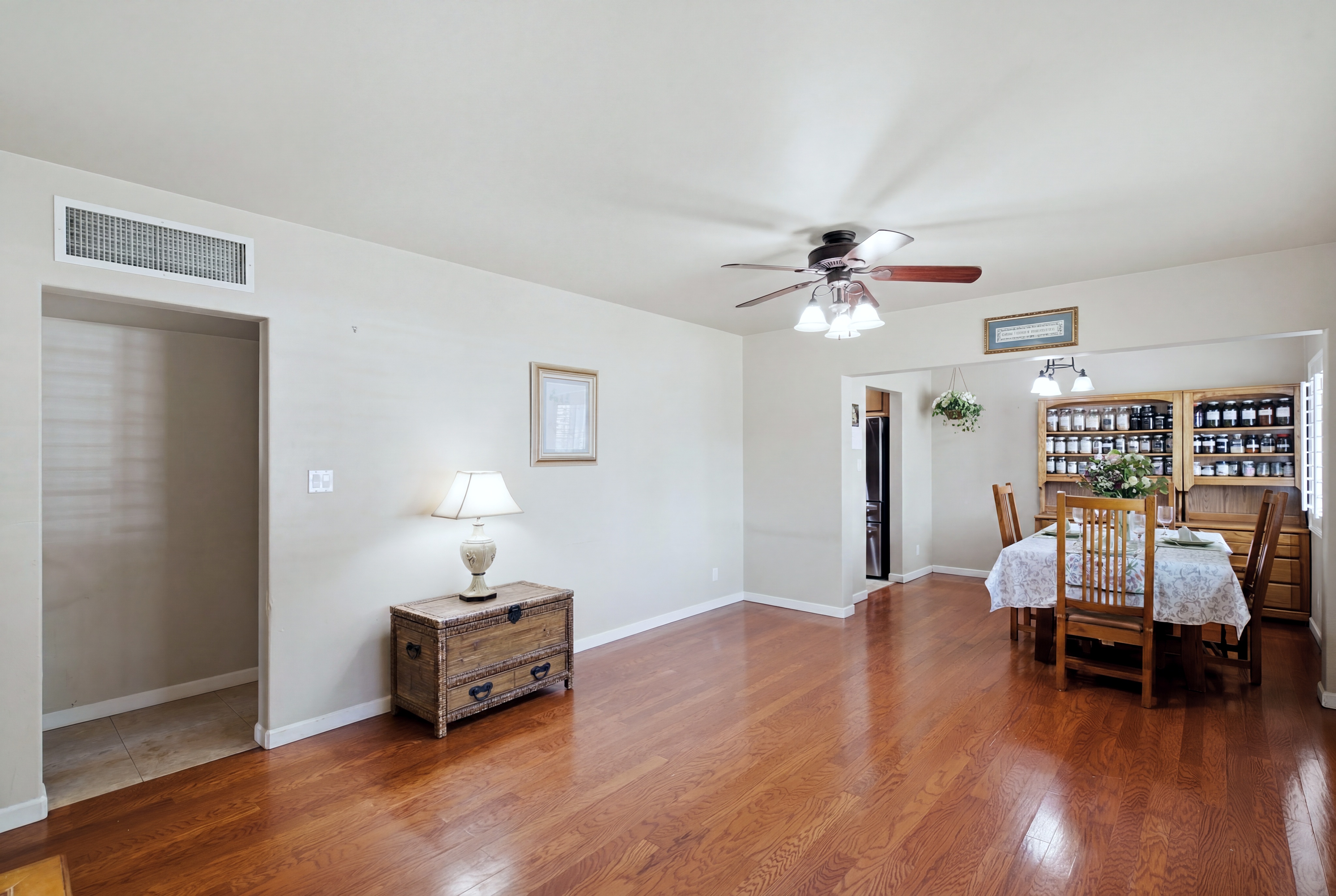  4045 E Cambridge Ave  Phoenix, AZ - 物件實景