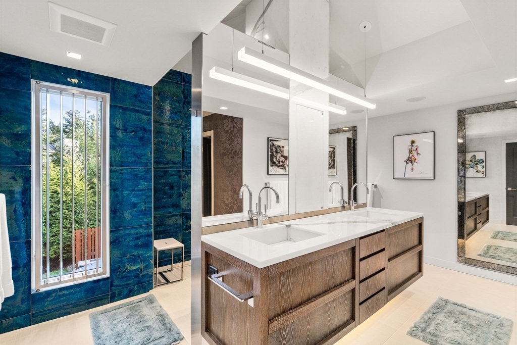 Brookline, Massachusetts, 02467, United States, 5 Bedrooms Bedrooms, ,6 BathroomsBathrooms,Residential,For Sale,1686608