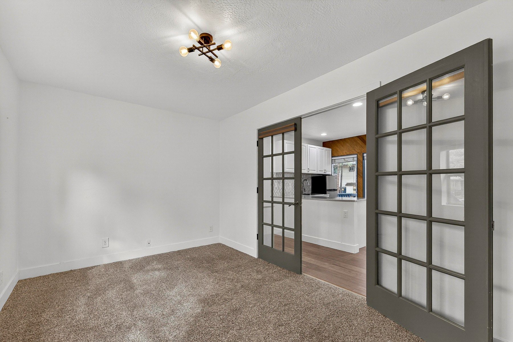  530 N Charles Road ¦Flagstaff, AZ - 物件實景