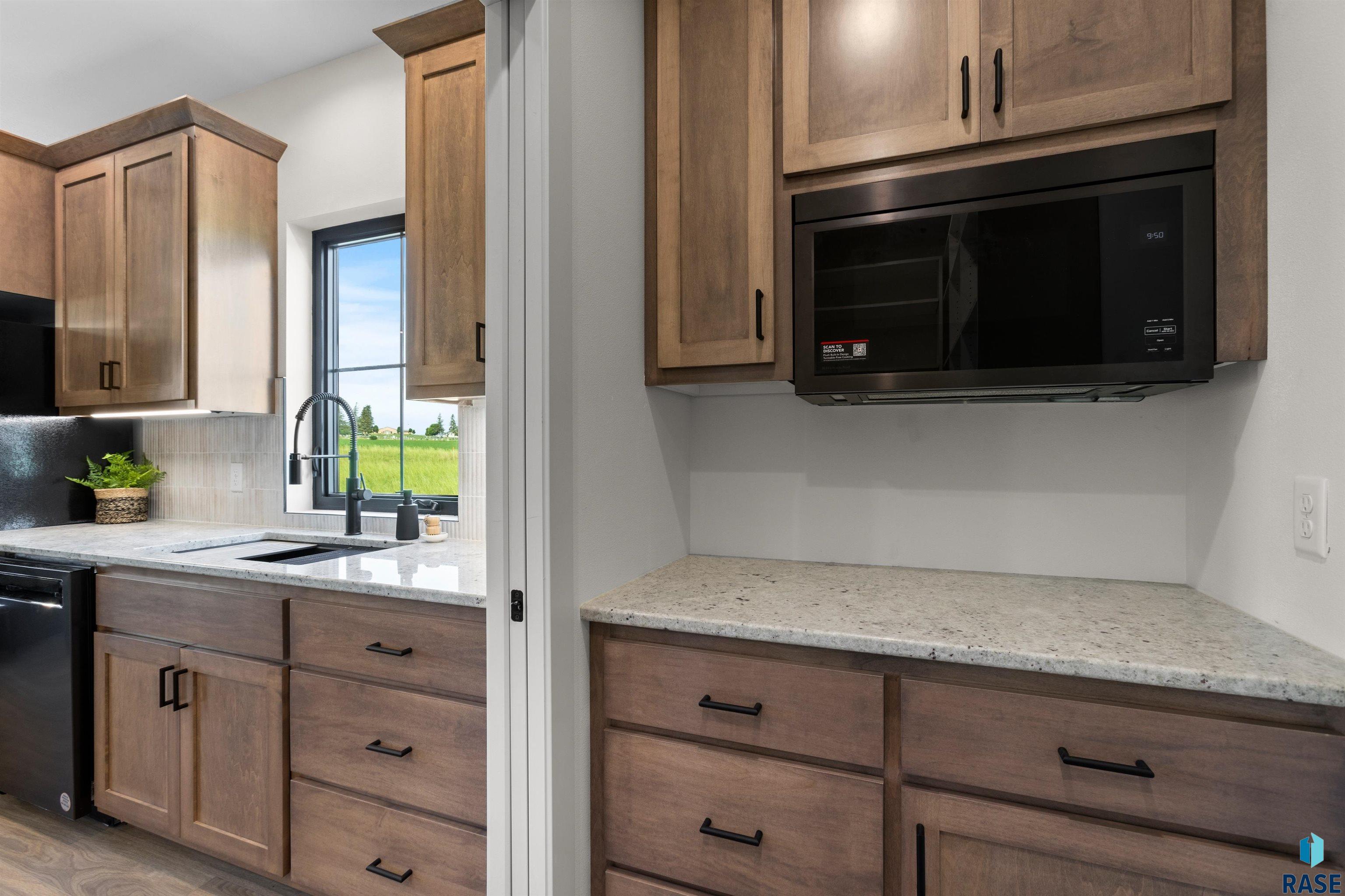 Rock Rapids, Iowa, 51246, United States, 5 Bedrooms Bedrooms, ,3 BathroomsBathrooms,Residential,For Sale,1957836