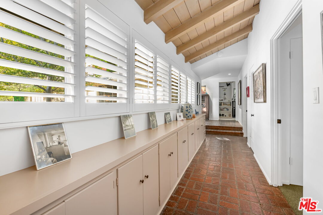 Los Angeles, California, 90049, United States, 4 Bedrooms Bedrooms, ,3 BathroomsBathrooms,Residential,For Sale,1805852