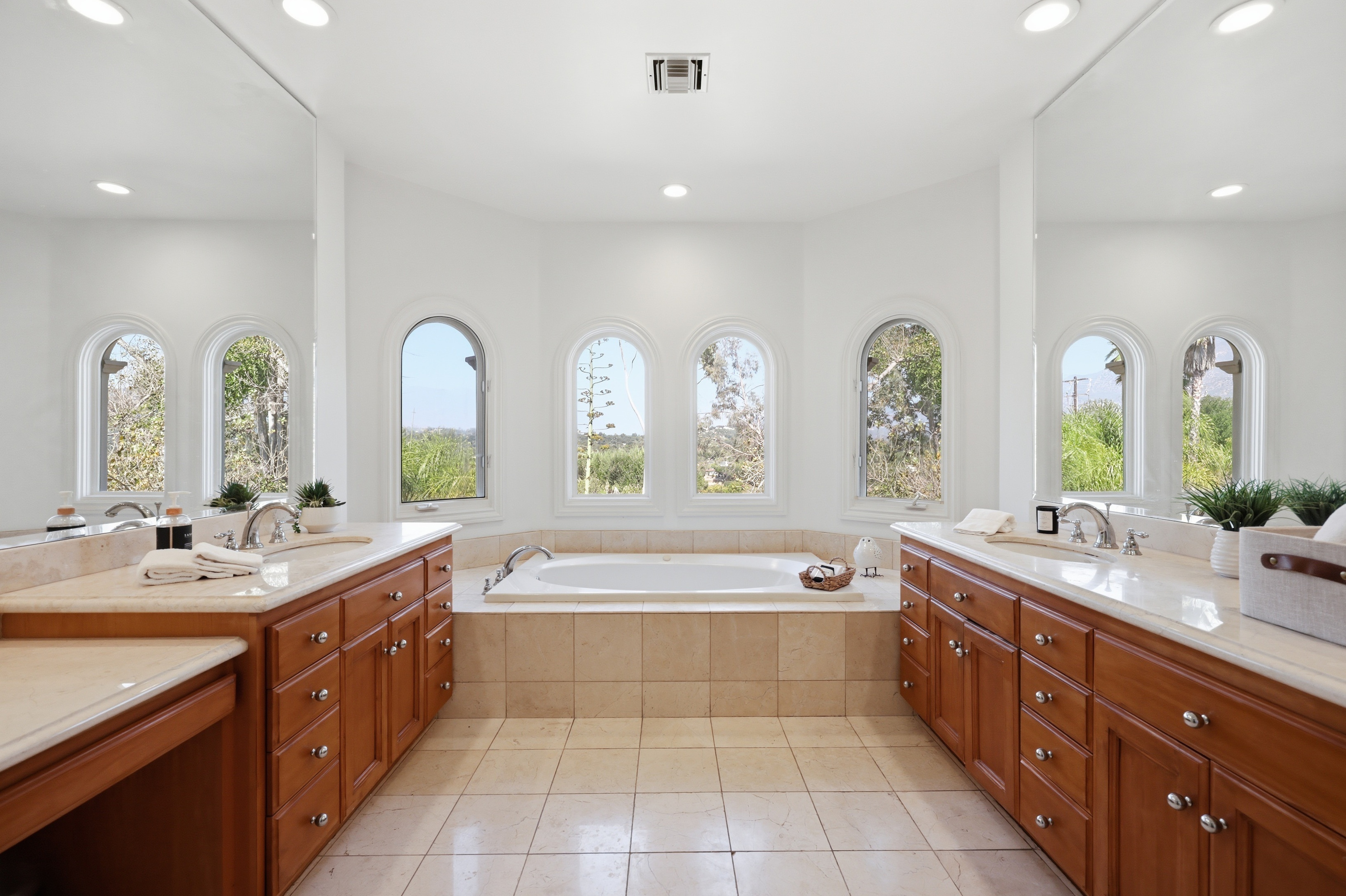  12986 Macdonald Drive, Ojai, CA 93023 - 物件實景
