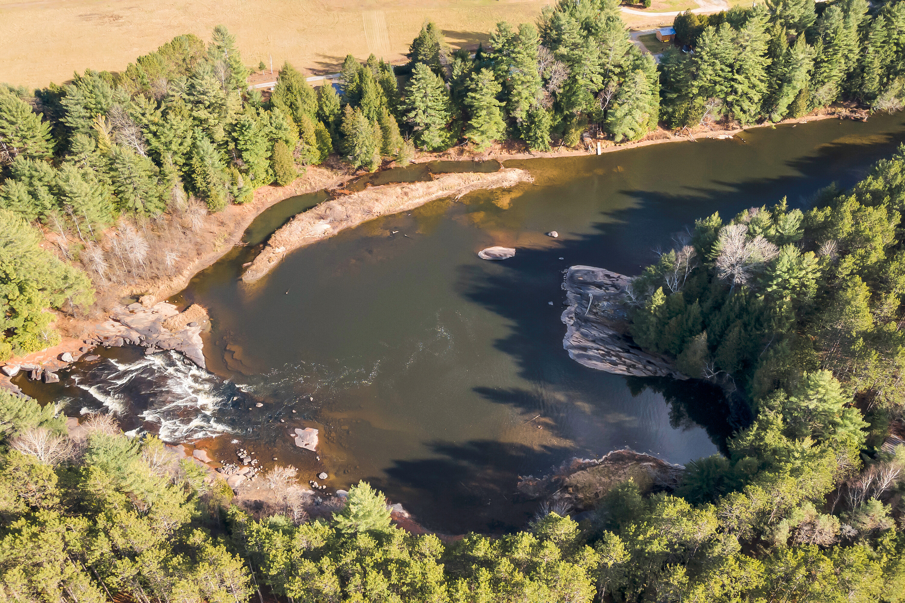  Burnt River Retreat - 物件實景